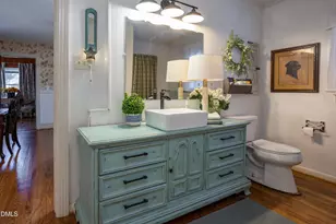 506 W Clinton St, Roseboro, NC 28382 - Photo 22