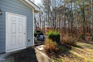 170 Point Comfort Ln, Cary, NC 27519 - Photo 38