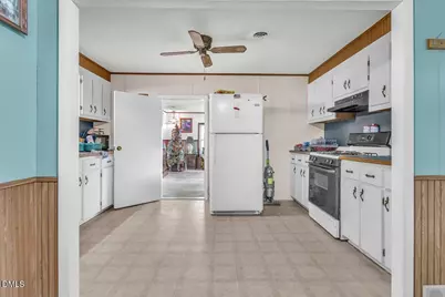 113 Pine Tree Road, Lumberton, NC 28360 - Photo 12