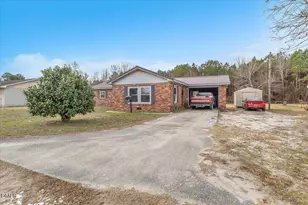 113 Pine Tree Rd, Lumberton, NC 28360 - Photo 2