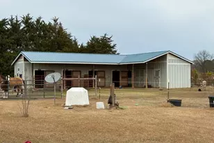 161 Brookleaf Dr, Dunn, NC 28334 - Photo 2