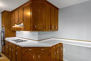 430 W 9th St, Siler City, NC 27344 - Photo 8