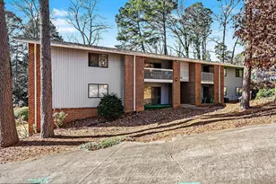 1010 Sandlin Pl, Raleigh, NC 27606 - Photo 2