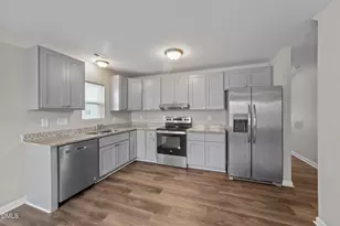 406 E Waddell St, Selma, NC 27576 - Photo 6