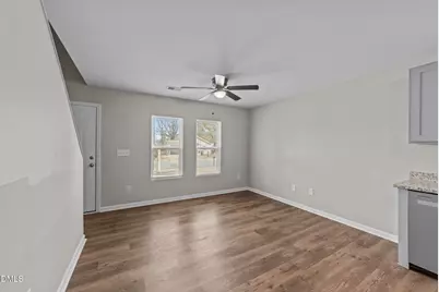 207 N Sellers Street, Selma, NC 27576 - Photo 14