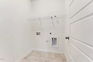 302 Enfield Dr, Carthage, NC 28327 - Photo 4