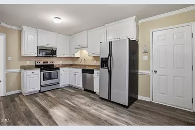 163 E Gordon Road, Selma, NC 27576 - Photo 8