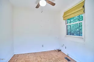 112 Creekview Cir, Carrboro, NC 27510 - Photo 14