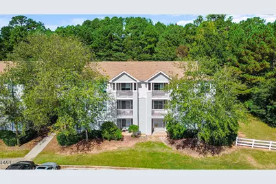 1411 Collegiate Circle #302, Raleigh, NC 27606 - Photo 2