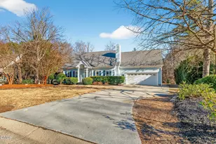 716 Bonhurst Dr, Holly Springs, NC 27540 - Photo 4
