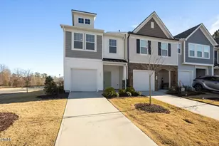 11 Wildflower Cir, Clayton, NC 27520 - Photo 2