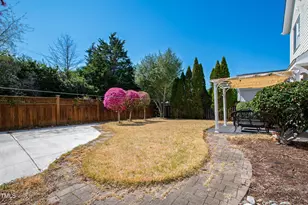 204 Frontgate Dr, Cary, NC 27519 - Photo 38