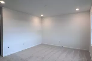 504 Venetian Dr, Sanford, NC 27332 - Photo 16