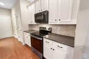 115 Denby Cir, Clayton, NC 27527 - Photo 2