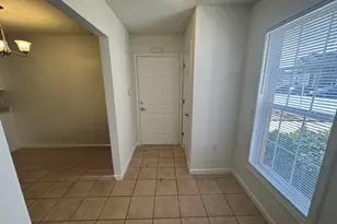 2511 Huntscroft Ln, Raleigh, NC 27617 - Photo 2