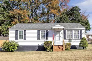 902 E Joyner St, Clayton, NC 27520 - Photo 1