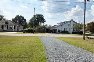 305 N 10th St, Erwin, NC 28339 - Photo 36