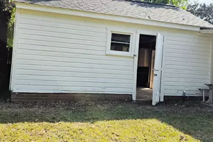 305 N 10th St, Erwin, NC 28339 - Photo 32