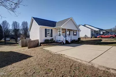 2113 McKinnon Drive, Clayton, NC 27520 - Photo 4