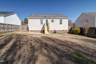 2113 McKinnon Dr, Clayton, NC 27520 - Photo 6