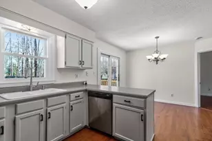 9404 Dominion Blvd, Raleigh, NC 27617 - Photo 14