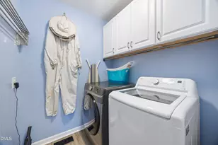 110 Pointe Pl, Hillsborough, NC 27278 - Photo 8