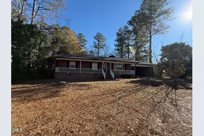 634 E Sanders Street, Four Oaks, NC 27524 - Photo 2