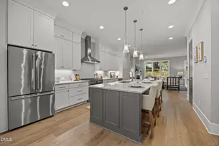 811 Maple Berry Ln, Raleigh, NC 27607 - Photo 4