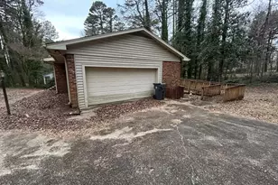 2912 Oxford Rd, Henderson, NC 27536 - Photo 4