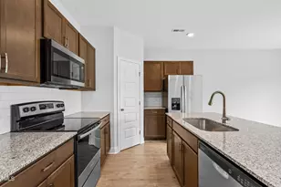 337 W Saltgrass Ln, Smithfield, NC 27577 - Photo 4