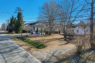 805 E Haggard Ave, Elon, NC 27244 - Photo 10