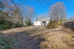 805 E Haggard Ave, Elon, NC 27244 - Photo 14