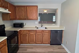 1717 Kayla Ct, Raleigh, NC 27606 - Photo 2