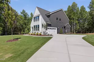 153 Isabelle Vly Dr, Zebulon, NC 27597 - Photo 2