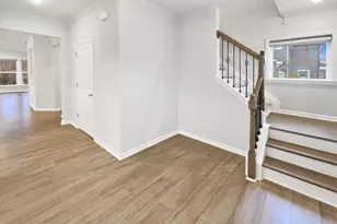 3000 Adencrest Pl, Fuquay-Varina, NC 27526 - Photo 8