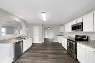 1011 Collington Dr, Mebane, NC 27302 - Photo 2