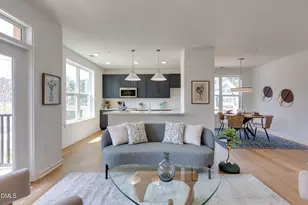 400 Blackwell Dr, Chapel Hill, NC 27514 - Photo 4