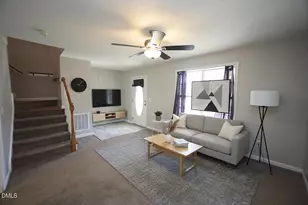 208 Wimbledon Ct, Clayton, NC 27520 - Photo 4
