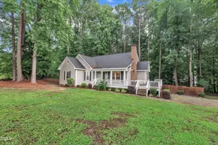 8801 Valley Hill Ct, Apex, NC 27539 - Photo 4