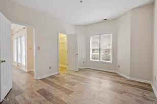 1001 Brighthurst Dr, Raleigh, NC 27605 - Photo 14