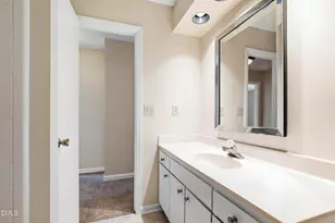 105 Tracy Ct, Cary, NC 27513 - Photo 22