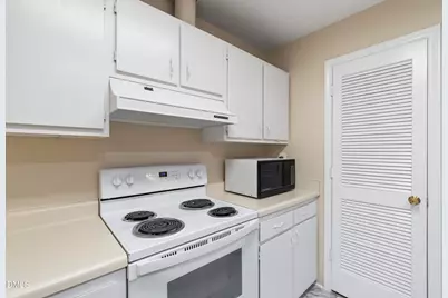 105 Tracy Court, Cary, NC 27513 - Photo 10