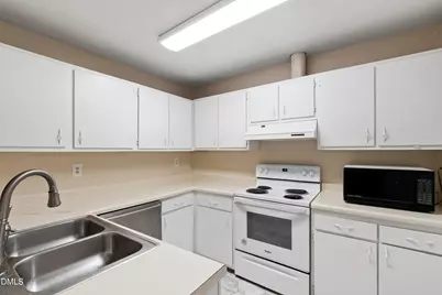 105 Tracy Court, Cary, NC 27513 - Photo 12