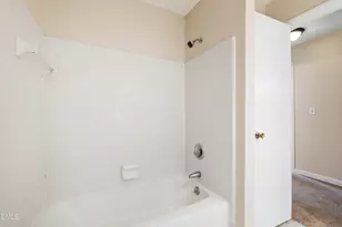 105 Tracy Ct, Cary, NC 27513 - Photo 18