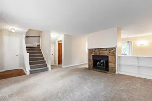 105 Tracy Ct, Cary, NC 27513 - Photo 6