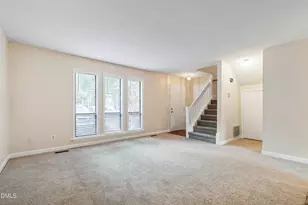 105 Tracy Ct, Cary, NC 27513 - Photo 2