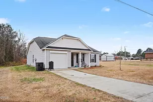 702 N Saratoga St, Stantonsburg, NC 27883 - Photo 2