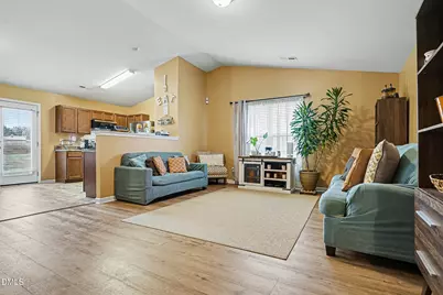 702 N Saratoga Street, Stantonsburg, NC 27883 - Photo 12