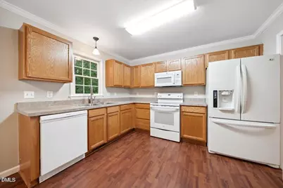 916 Brookhannah Court, Fuquay Varina, NC 27526 - Photo 8