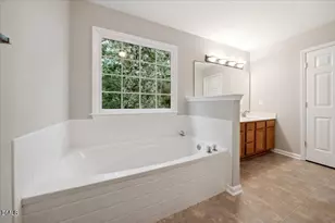 916 Brookhannah Ct, Fuquay Varina, NC 27526 - Photo 18